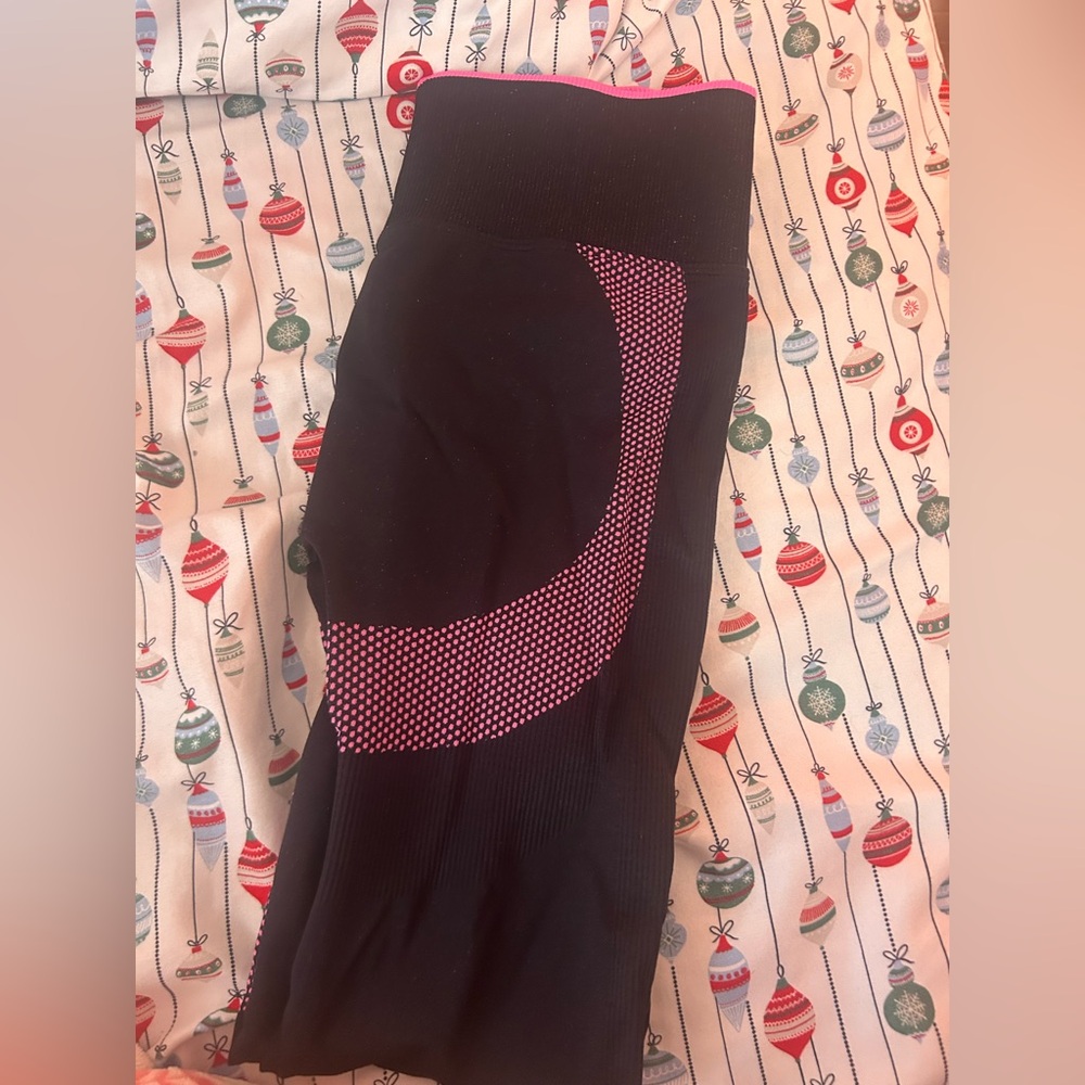 Active USA Asymmetrical Black and Pink Cocktail leggings